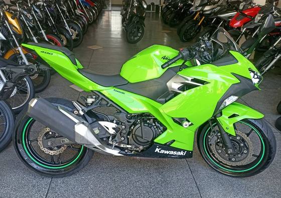 KAWASAKI NINJA 400 KAWASAKI NINJA 400